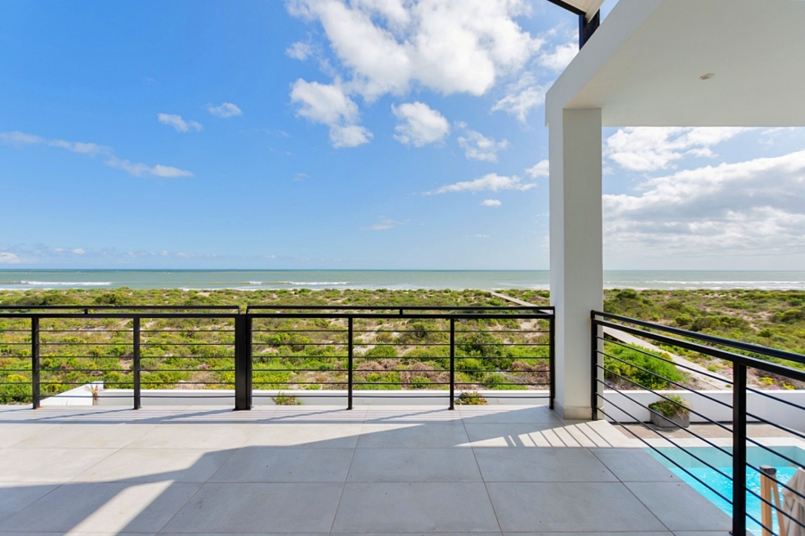 4 Bedroom Property for Sale in Dwarskersbos Western Cape